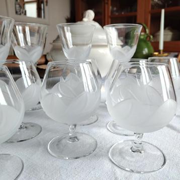 K.G.DURAND Kristallen wijn- en cocktailglazen beschikbaar voor biedingen