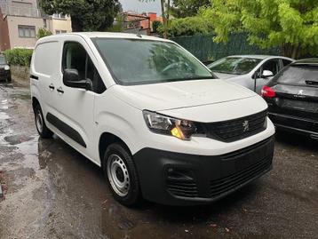 Peugeot Partner 1.5 BlueHDi L1 STD Light Pro S/S (EU6.2) beschikbaar voor biedingen