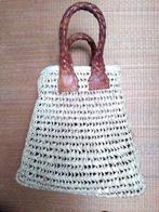 beige tas van natuurlijke vezels met bruine leren hengsels, Handtassen en Accessoires, Tassen | Damestassen, Ophalen, Zo goed als nieuw