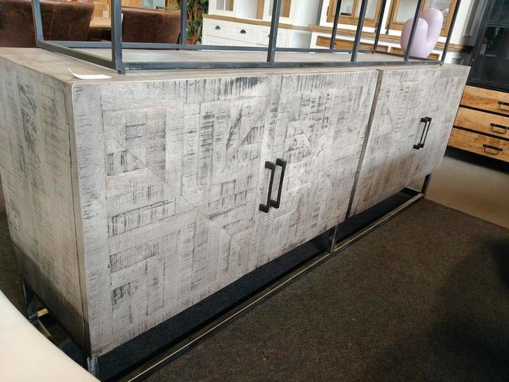 Dressoir Frank (outlet), Huis en Inrichting, Kasten | Dressoirs, Nieuw, Ophalen