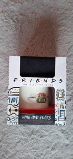 Tv serie friends sokken en koffietas, Ophalen of Verzenden, Zo goed als nieuw, Tv