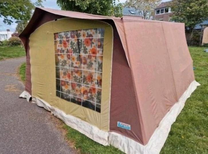 Mooie klassieke Erka lichtgewicht plooicaravan met voortent, Caravans en Kamperen, Vouwwagens, Ophalen