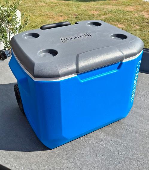 Koelbox Coleman 60QT 56 liter op wielen, Caravans en Kamperen, Koelboxen, Gebruikt, Koelbox, Ophalen