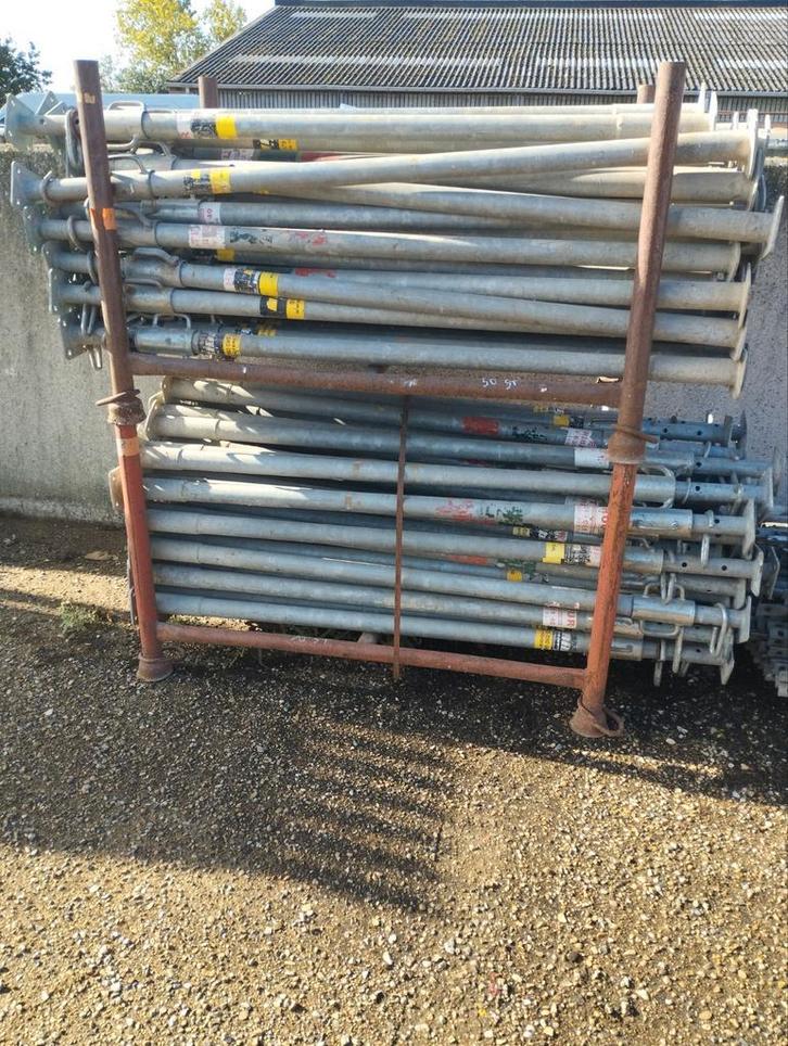 Lot stations  schoren, stippen, stutten, standsoens 1, 75 m, Doe-het-zelf en Bouw, Overige Doe-Het-Zelf en Bouw, Zo goed als nieuw
