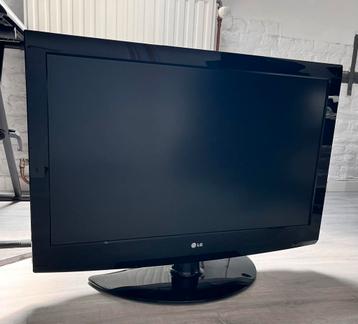 LG 37-inch tv beschikbaar voor biedingen