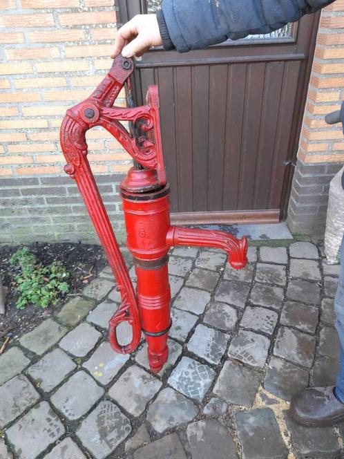 Gietijzeren waterpomp, stroosnijder, strijkijzer, vaas en wa, Antiek en Kunst, Antiek | Gereedschap en Instrumenten, Ophalen