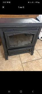 Vend poele au mazout pres a lemploi, Enlèvement, Comme neuf, Suspendu, Autres types