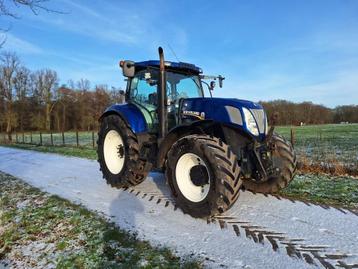 New Holland T7030 PC