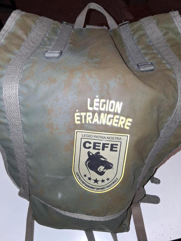 3 R.E.I CEFE rugzak Vreemdelingenlegioen., Verzamelen, Militaria | Algemeen, Ophalen of Verzenden
