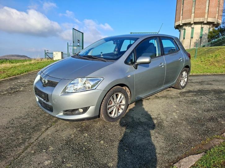 Toyota Auris 13i essence  100000kms pret a immat direct, Autos, Toyota, Entreprise, Achat, Auris, ABS, Airbags, Ordinateur de bord