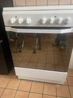 Indesit inductie vuur en oven, Elektronische apparatuur, Ophalen, Zo goed als nieuw