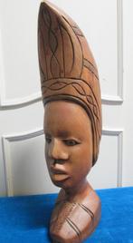 Tête tribale africaine en bois par IYOLA BENIN, Antiquités & Art, Art | Art non-occidental, Enlèvement ou Envoi