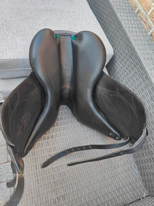 Devoucoux zadel, Dieren en Toebehoren, Paarden en Pony's | Zadels, Gebruikt, Dressuur, Ophalen