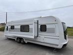 Tabbert CELLINI 750 HTD SLIDE OUT, Caravanes & Camping, Tabbert, Particulier, 2000 kg et plus, Banquette en rond