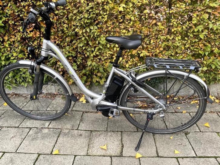Flyer e-bike, motor defect, batterij in goede staat, Fietsen en Brommers, Fietsen | Dames | Damesfietsen, Gebruikt, Overige merken