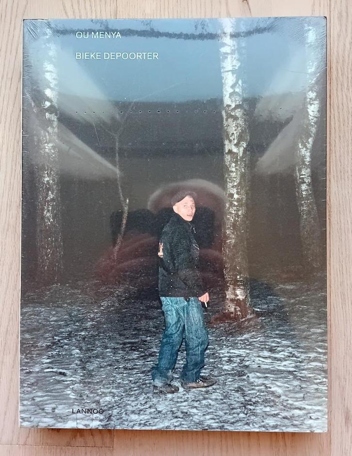 Bieke Depoorter - Ou Menya (nog in originele folie), Boeken, Kunst en Cultuur | Fotografie en Design, Nieuw, Fotografen, Verzenden
