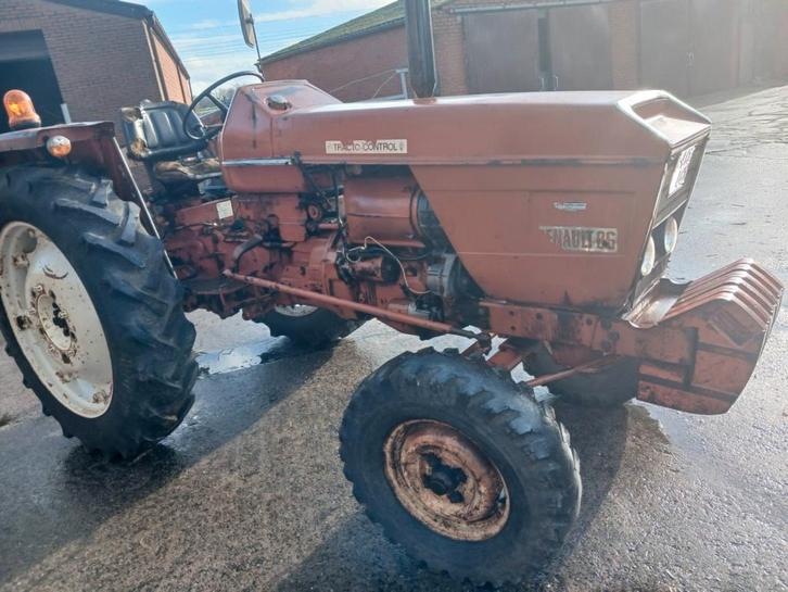 Tractor Renault, Zakelijke goederen, Landbouw | Tractoren, 7500 tot 10000, Renault, tot 80 Pk, Oldtimer, Ophalen