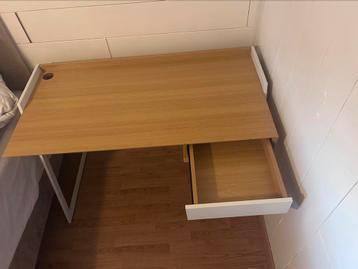  Bureau  beschikbaar voor biedingen