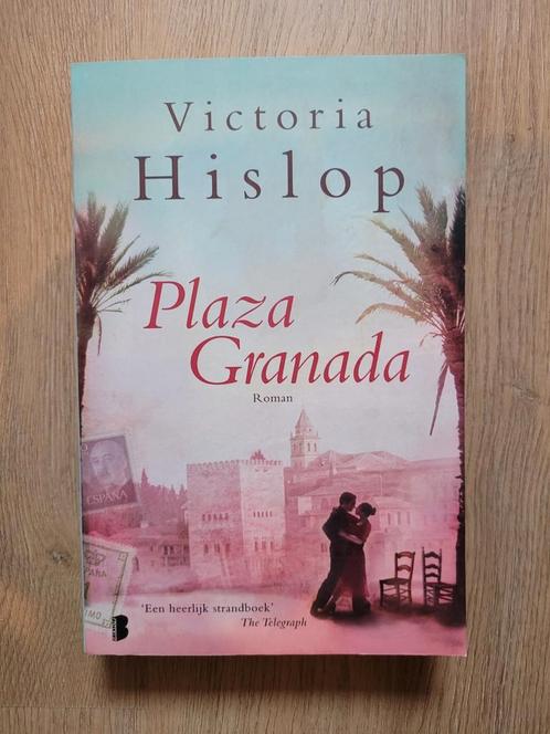 Victoria Hislop - Plaza Granada, Boeken, Literatuur, Zo goed als nieuw, Ophalen of Verzenden