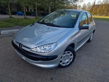 Peugeot 206 1.4cc met 84000km jaar 2007 euro 4 C.T. OK, Auto's, Peugeot, Voorwielaandrijving, Stof, 1360 cc, 4 cilinders
