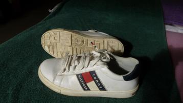 SNEAKERS TOMMY HILFIGER MAAT 41 beschikbaar voor biedingen