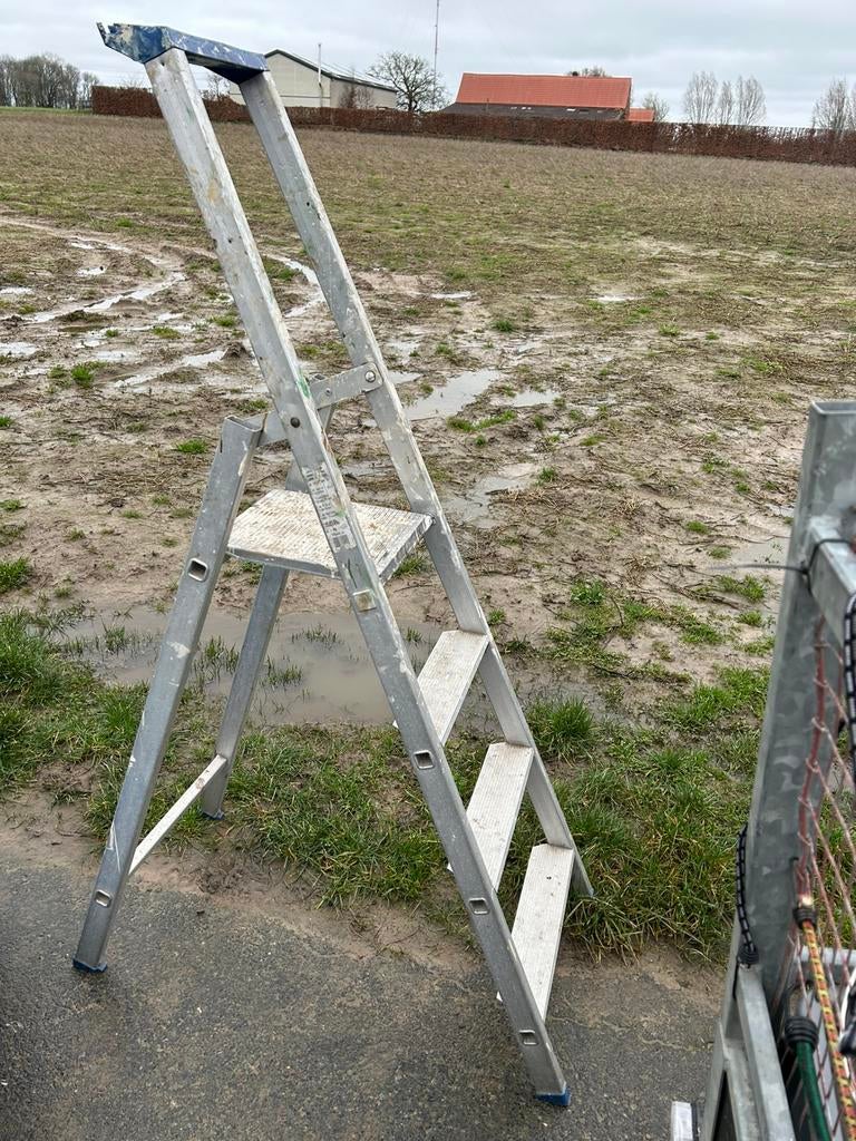 Trapladder, Doe-het-zelf en Bouw, Ladders en Trappen, Ophalen, Zo goed als nieuw, Ladder