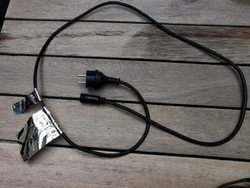 Stroomkabel met ronde 2 pin connector.  beschikbaar voor biedingen