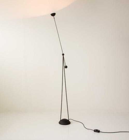 Yuki vloerlamp – Paolo Francesco Piva voor Stefano Cevoli, Huis en Inrichting, Lampen | Vloerlampen, Gebruikt, Metaal, Ophalen of Verzenden