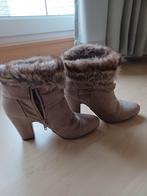 Nieuwe lage botjes, Enlèvement