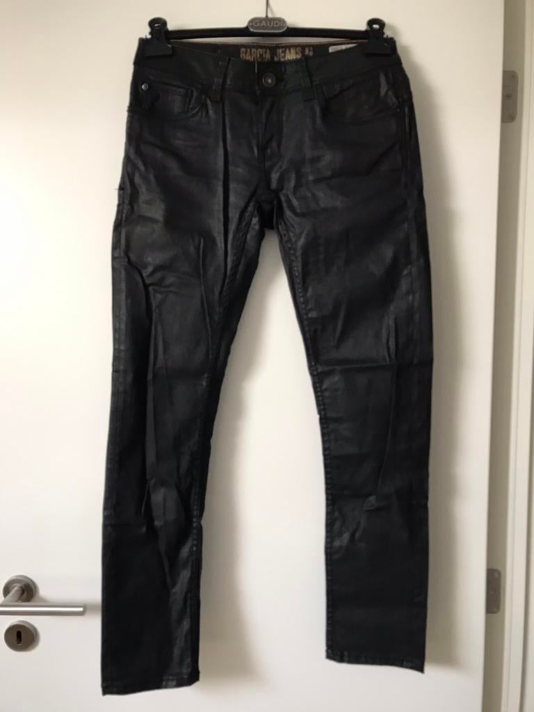 Zwart geoliede Garcia broek, maat 29/30, Maat 38/40 (M), Zwart, Lang, Gedragen