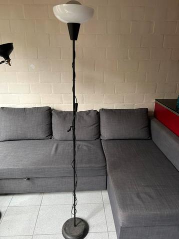 IKEA staanlamp beschikbaar voor biedingen