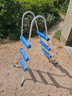 Ladder voor zwembad, Ophalen, Zo goed als nieuw, Ladder