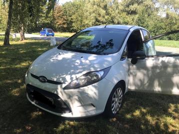 Ford fiesta lichtevracht euro5 ! disponible aux enchères