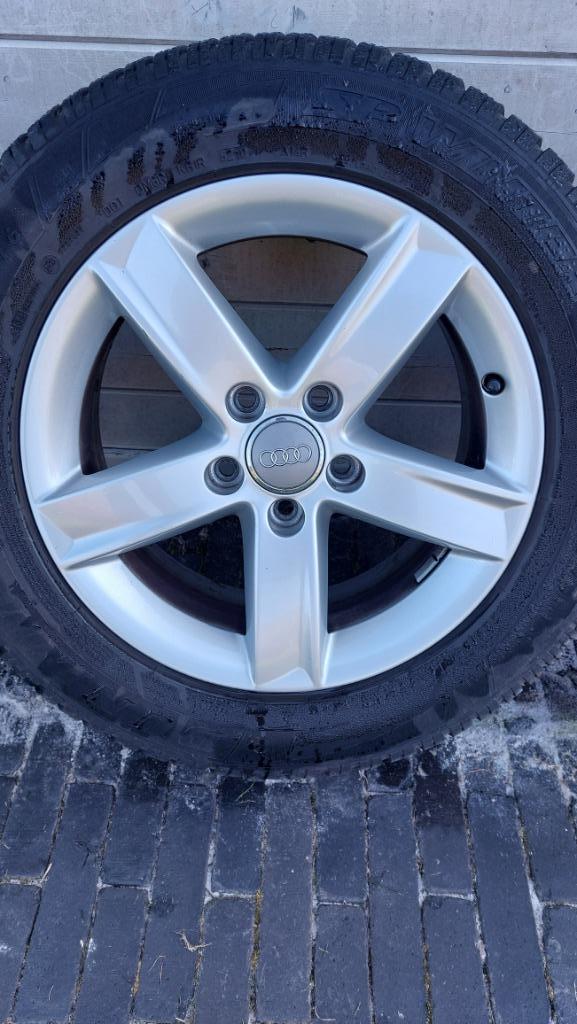 Origionele autovelgen met winterbanden - Audi A6, Auto-onderdelen, Banden en Velgen, Banden en Velgen, Winterbanden, 16 inch, 225 mm