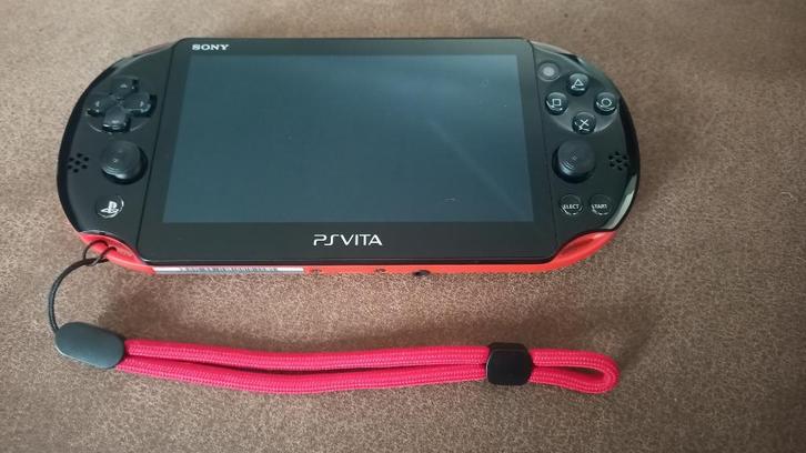 PSVita Slim model uit 2000 geïmporteerd uit Japan Rood/Zwart, Games en Spelcomputers, Spelcomputers | Sony PlayStation Vita, Zo goed als nieuw