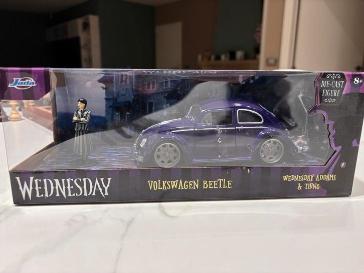 Voiture Volkswagen Beetle – Wednesday Addams (Jada Toys), Hobby & Loisirs créatifs, Voitures miniatures | 1:24, Comme neuf, Voiture