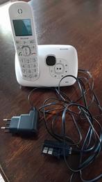 Draagbaar telefoon alcatel wit xl385 voice, Telecommunicatie, Ophalen of Verzenden, Zo goed als nieuw