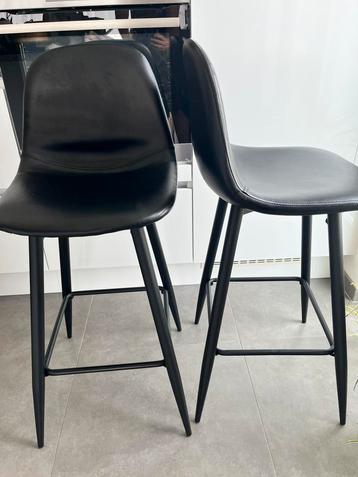 Hoge stoelen voor ontbijhoek beschikbaar voor biedingen