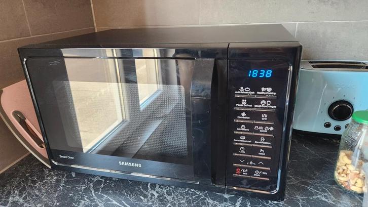 Microwave - used for 1,5 years, Elektronische apparatuur, Microgolfovens, Zo goed als nieuw, Ophalen