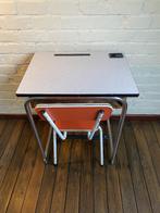 Bureau vintage en formica, Enlèvement, Maison et Meubles