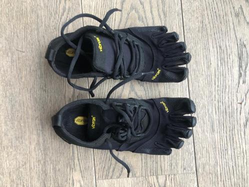 Vibram barefoot fivefingers v-trek maat 39-40, Kleding | Dames, Schoenen, Zo goed als nieuw, Wandelschoenen, Zwart, Ophalen of Verzenden