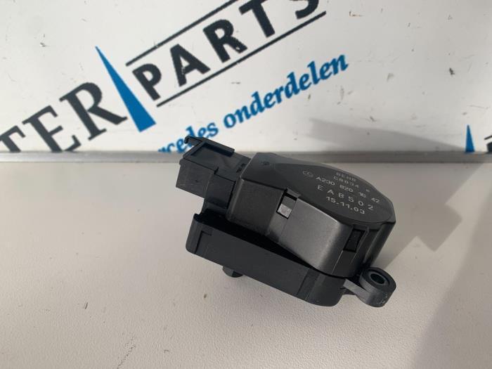 Kachelklep Motor van een Mercedes E-Klasse, Auto-onderdelen, Motor en Toebehoren, Mercedes-Benz, Gebruikt, 3 maanden garantie