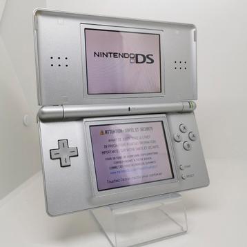 Nintendo DS lite neuf  disponible aux enchères