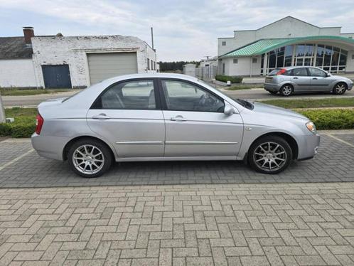 Kia Cerato 1.5 diesel, Airco, Keuring, 1ste eigenaar.., Auto's, Kia, Bedrijf, Cerato, ABS, Airbags, Airconditioning, Boordcomputer