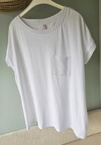 Wit T-shirt met borstzakje – basic met een twist (Miss E - 4, Wit, Maat 42/44 (L), Ophalen of Verzenden, Zo goed als nieuw
