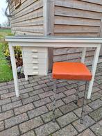 Vintage metalen kinderbureautje met GRATIS leder krukje, Ophalen