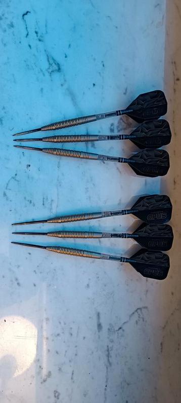 2 setjes Clayton gold (24 gram), Sport en Fitness, Darts, Ophalen of Verzenden, Gebruikt, Pijlen