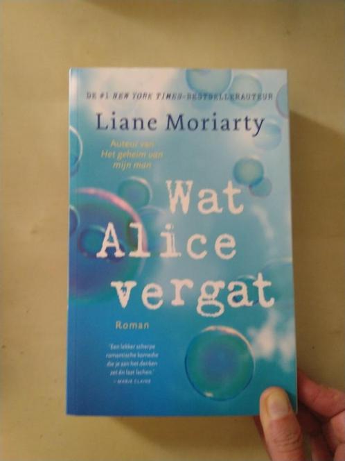 Boek Liane Moriarty - Wat Alice vergat, Boeken, Romans, Zo goed als nieuw, Ophalen