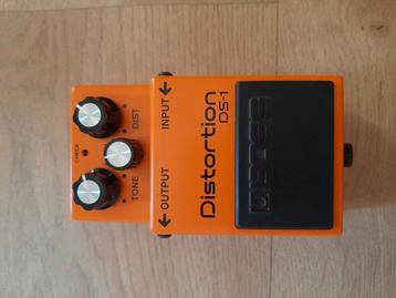 Distortion pedal DS-1 + Stagg cable beschikbaar voor biedingen