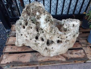 Zware borrelsteen beschikbaar voor biedingen